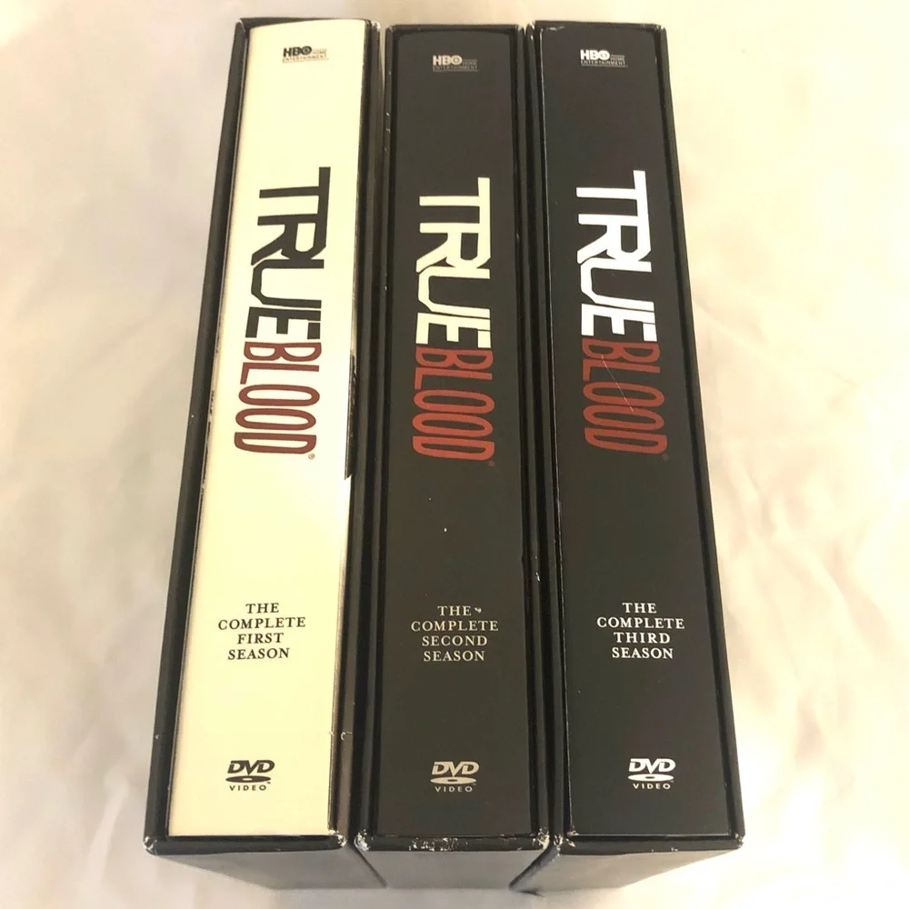 True Blood 3 seasons DVDs - Picture 2 of 6